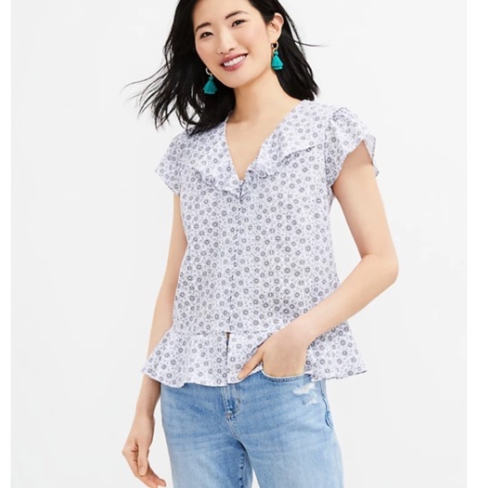 Ann Taylor Loft Geo Flutter Peplum V Neck Blouse Size XS